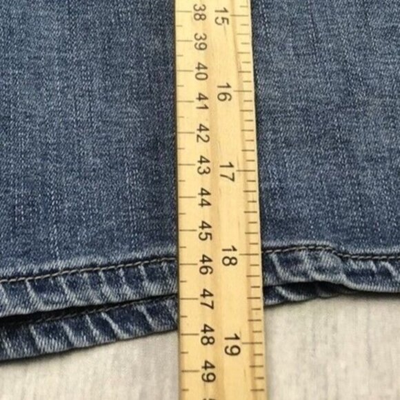 Lee Denim Shorts Regular Fit Mid Rise Size Medium Pockets Zipper Button Blue - Picture 6 of 9